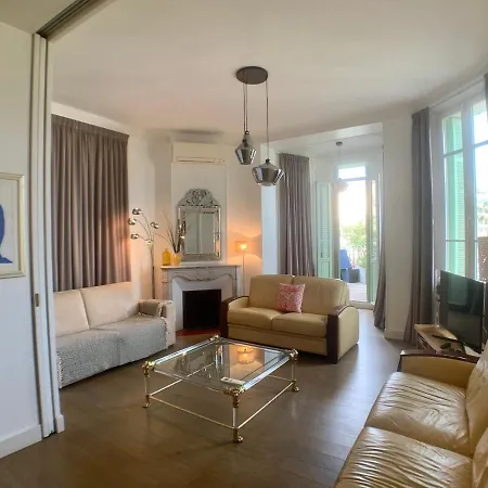 Apartment Rue Jean Riouffe A Cannes